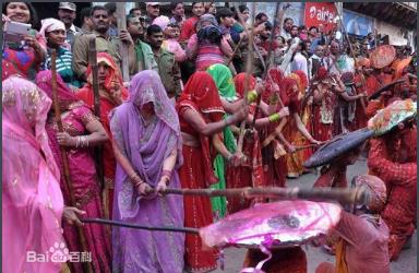 印度奇葩打男人节：印度打男人节源于神话传说