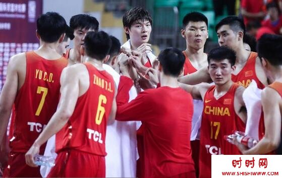 王哲林18分 男篮红队惜败澳大利亚联队！图