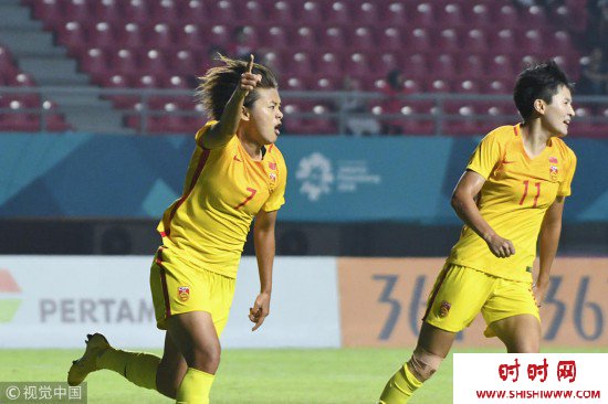 中国女足2-0朝鲜（图）